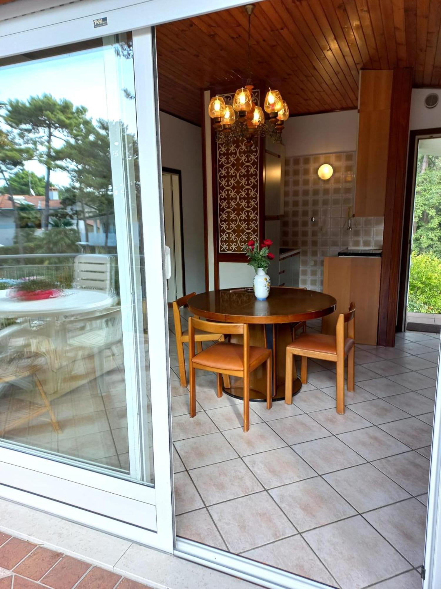 Villa Anny Lignano Sabbiadoro Bagian luar foto